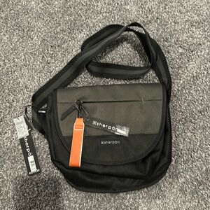 Sherpani Milli Crossbody Purse NWT